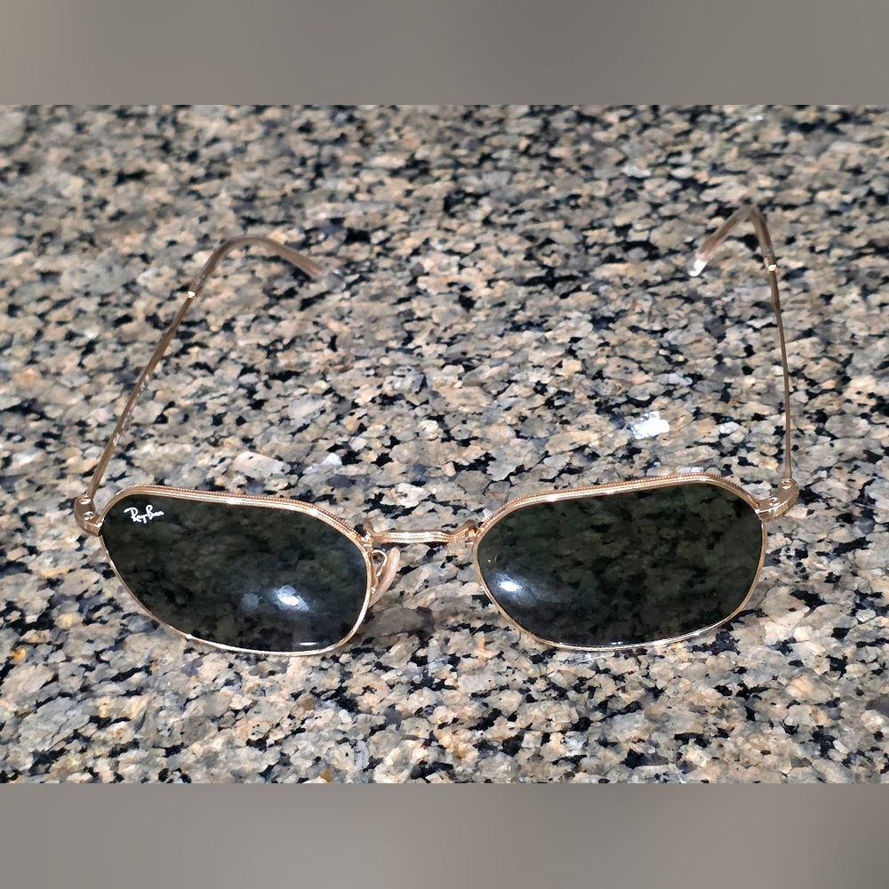 Ray-Ban Sunglasses RB3694 Jim 001/31 Gold Frames and Dark Lenses 53-20-145 3N